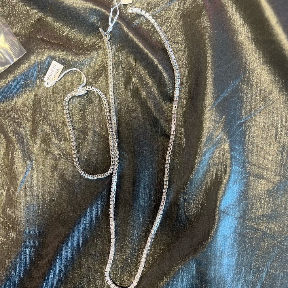 Elegant Silver-Tone Bracelet and Necklace Set